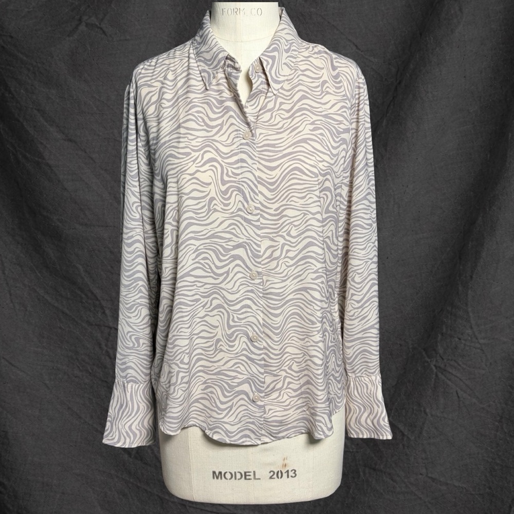 Abercrombie & Fitch Zebra Print Satin Button Down Shirt Women Small Boyfriend